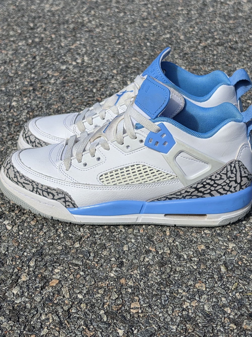 Jordan Spizike Low Sneakers/ White and Light Blue Retro Basketball Sneakers